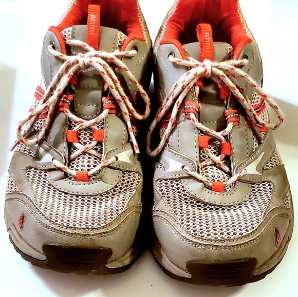 AHNU BY TEVA HIKING SHOES. MENS Sz:9 LIKE NEW! - Picture 4 of 10